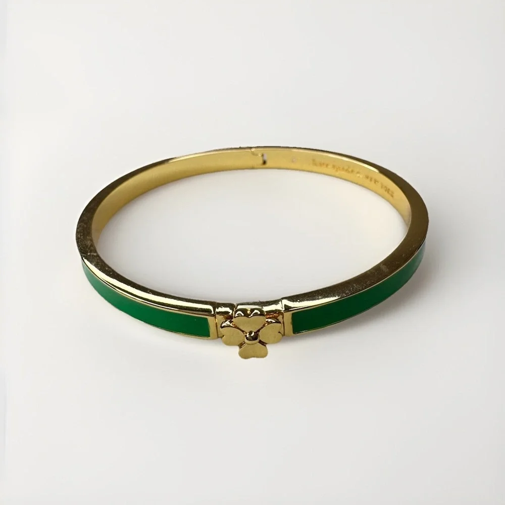 New Kate Spade New York Clover Green & Gold Hinged Bangle 7 Inch Gold Clasp - Picture 1 of 6